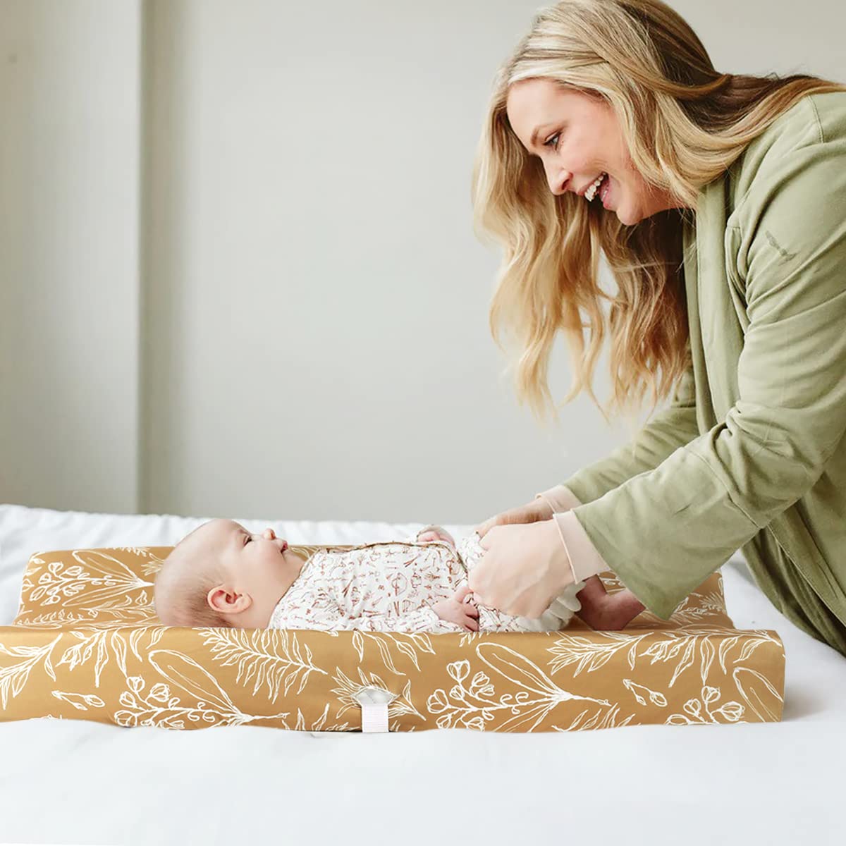 GRSSDER Stretch Ultra Soft Jersey Knit Changing Pad Cover Set 2 Pack, Change Table Pad Covers Fit 32"/34" x 16" Pads Safe and Snug, Stylish Jungle Deer Pattern for Baby