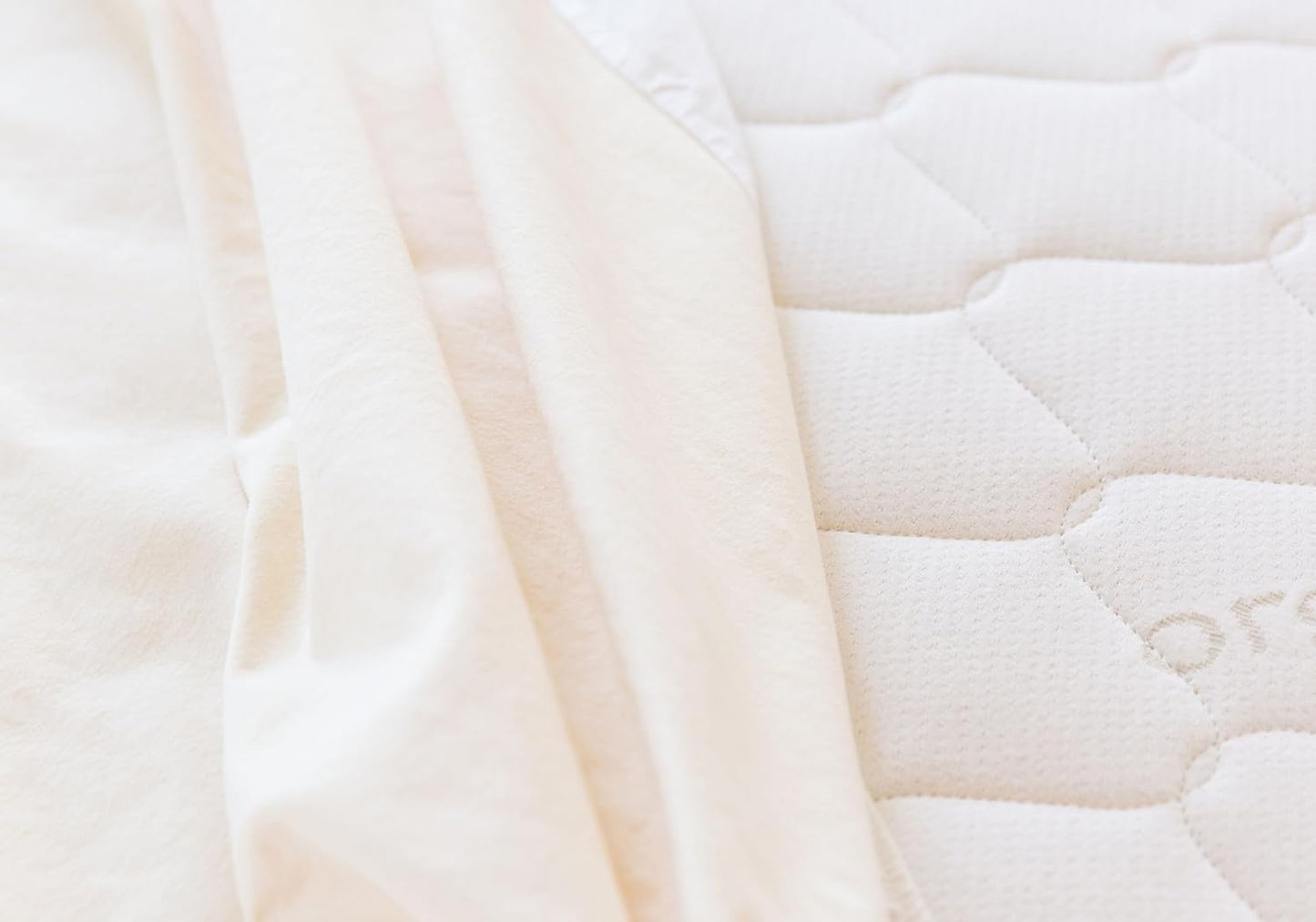 Naturepedic Organic Waterproof Mattress Protector Pad - Washable & Reusable Fitted Stretch Knit Mattress Cover - Highly Absorbent Bed Incontinence Pads - Breathable Cotton Protector for Queen, 9"-16"