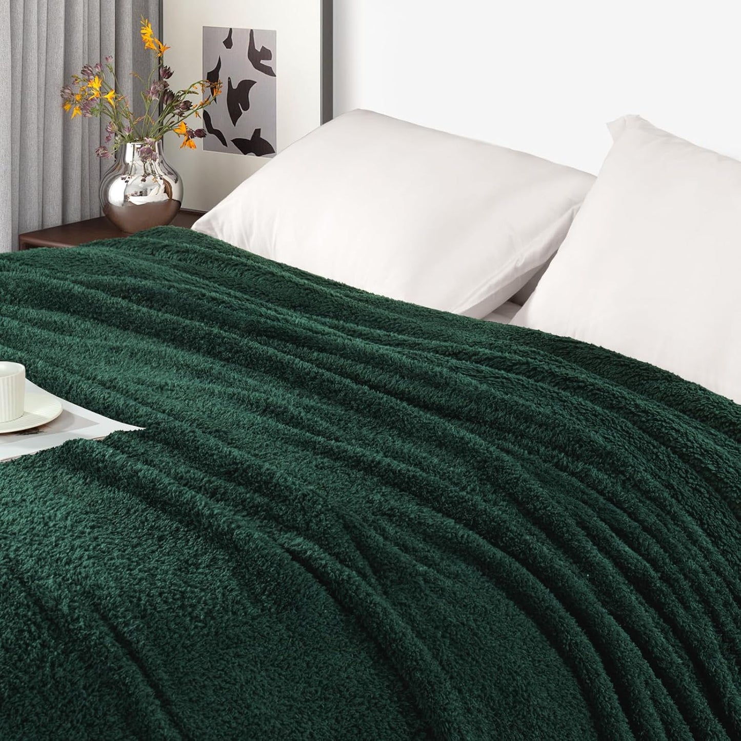 Exclusivo Mezcla Fleece Throw Blanket for Couch Sofa, Soft Warm and Fluffy Blankets for Women Men Girls Kids, Suitable for All Seasons, Forest Green, 50x60 Inches